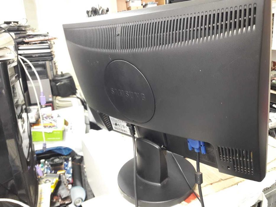 Монітор Samsung SyncMaster 943NW