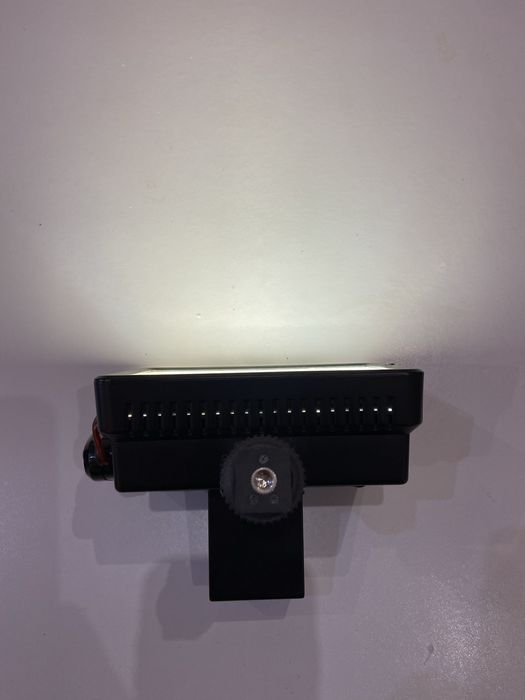 Освітлення і різні аксесуари для відео камери