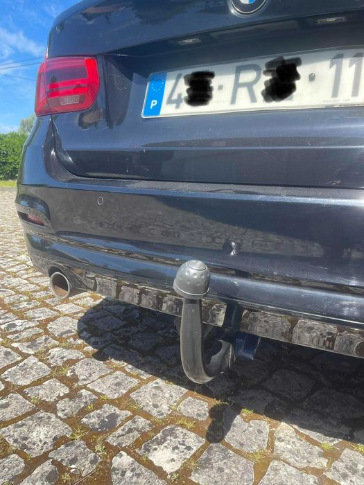 BMW 318d Touring F31 • Nacional • LED • Pele Bege • Teto Panorâmico e Elétrico