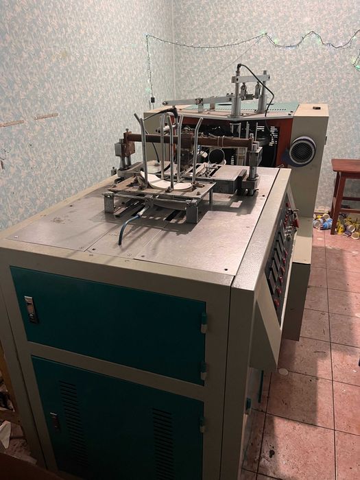 Станок для виробництва паперових стаканів