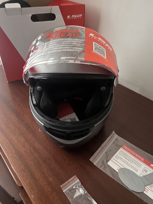 Capacete modular novo tamanho 54