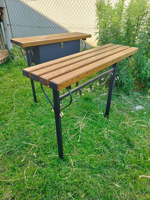 Лавка на цвинтар,могилу.