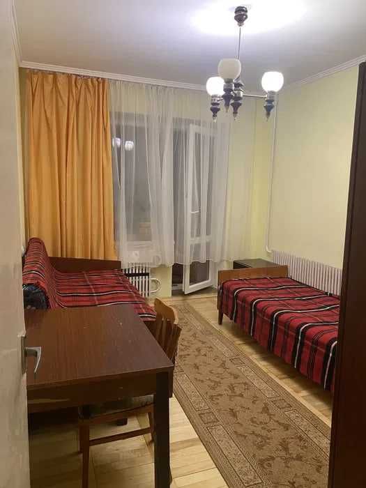 5-к. квартира 94,5 м2 з 2 комірками та і/о за вул. Лучаківського