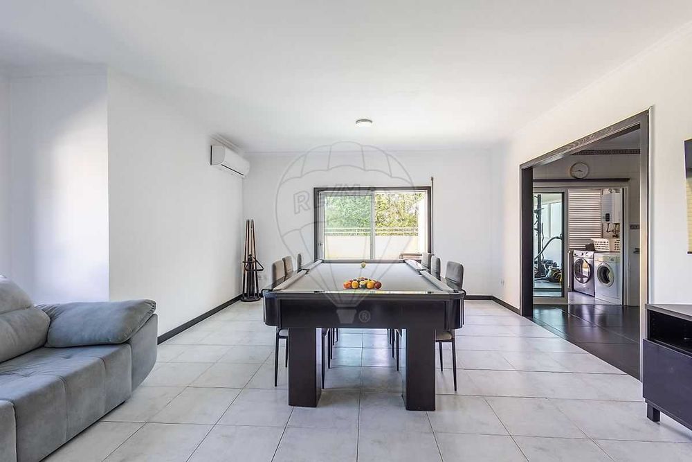 Apartamento T2 com terraço