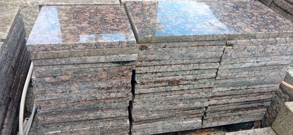 Granito Marron Baltanico