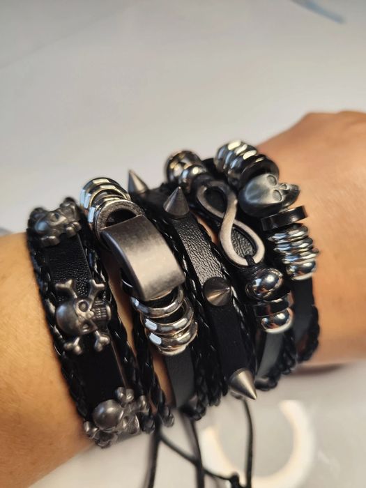 Zestaw 5szt bransoletek  Gothic punk z czaszkami i ćwiekami na rzemyku