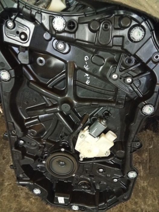 Дзеркало,стіклопідйомник,стікло,замок BMW G30