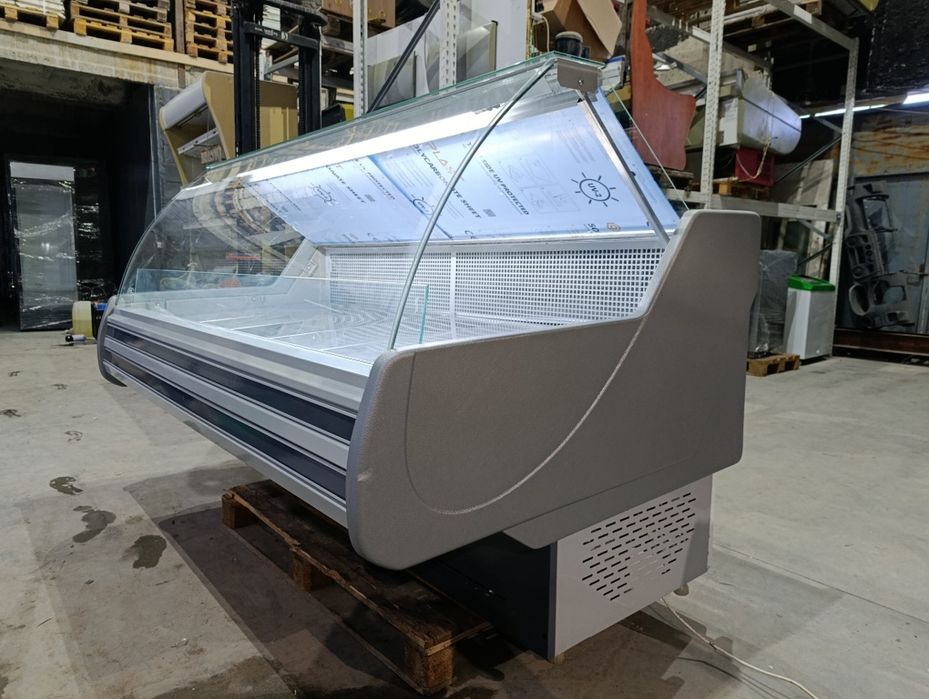 Холодильна вітрина Технохолод Невада