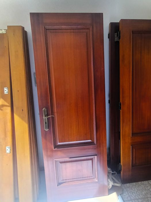 Portas de madeira  1,99x75