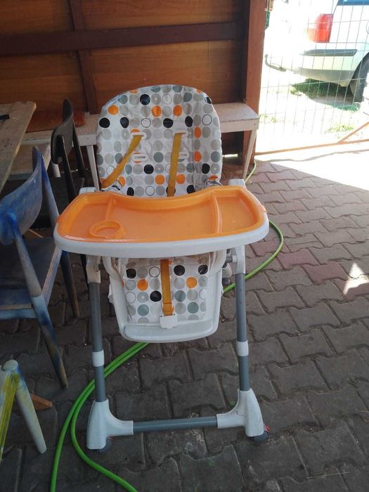 Sprzedam chodaki i pchacz i fotelik samochodowy