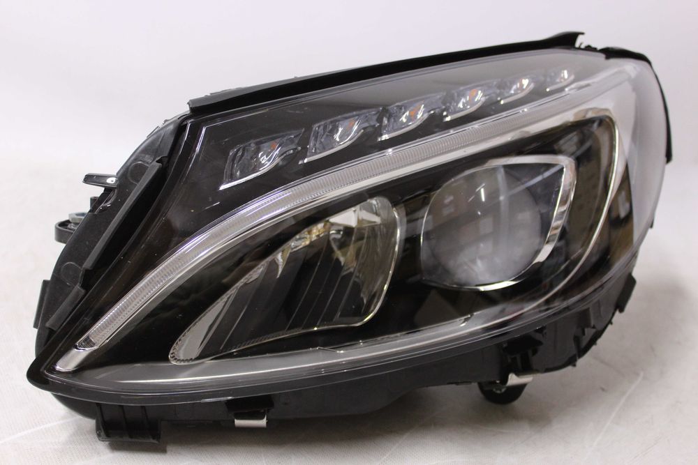 Lampa lewa reflektor przedni przód MERCEDES W205 r14-18. LED DEPO IGŁA