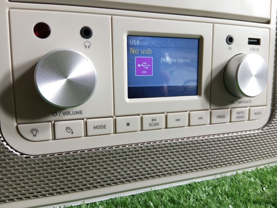 Radio sieciowe DAB+, FM Auna Scala VCD BT montaż na ścianie

Cena 179