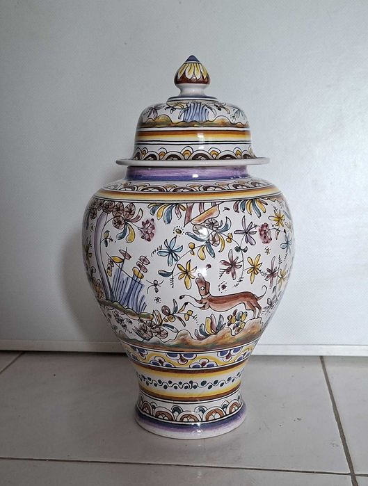 Pote de Cerâmica Berardos Século XVII, pintado à mão