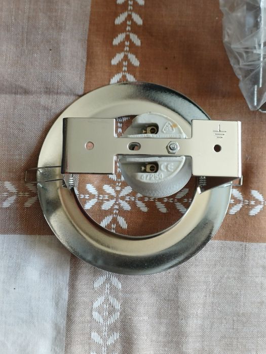 Lampy wpuszczane w sufit 4szt
