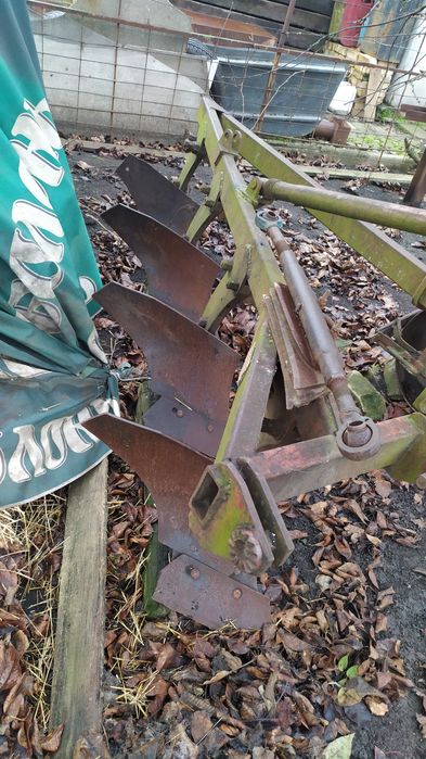 Продам Трактор Т-40 . Прицеп.Плуг