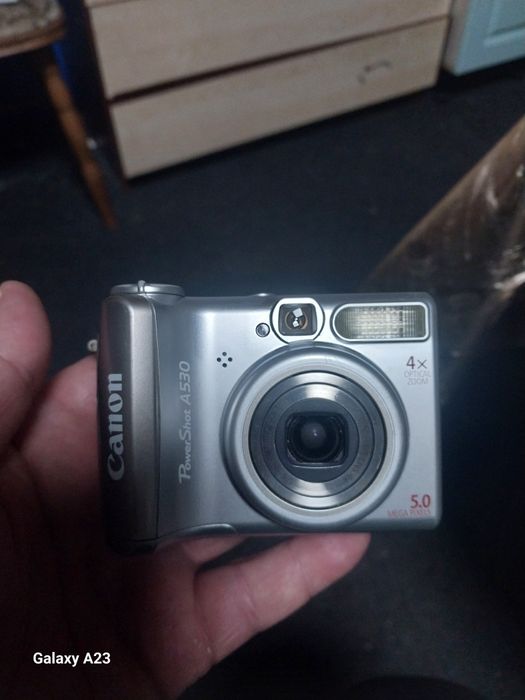 Продам фотоапарат в доброму стані


+8
Фотоапарат Canon PowerShot A530