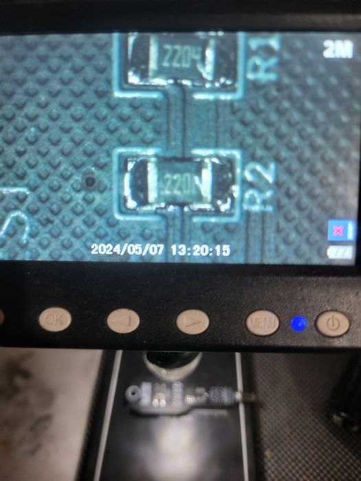 Electronic Microscope447368260150906882
