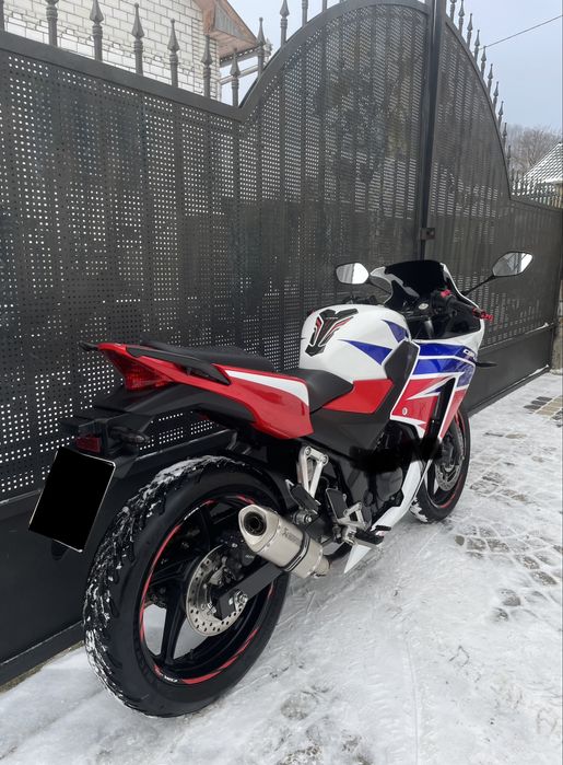 Honda cbr300r 2015 year