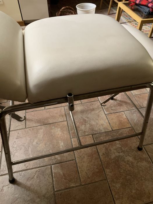 Marquesa Profissional Branca em Perfeito Estado - Ideal para Estética/Massagem