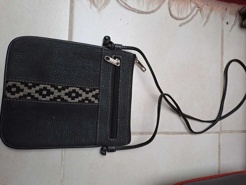 Malas em pele verdadeira!