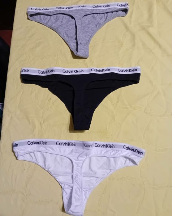 Tanga calvin Klein mulher