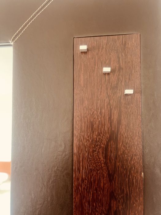 Espelho madeira de quarto ou ihall + 2 puffs oferta +