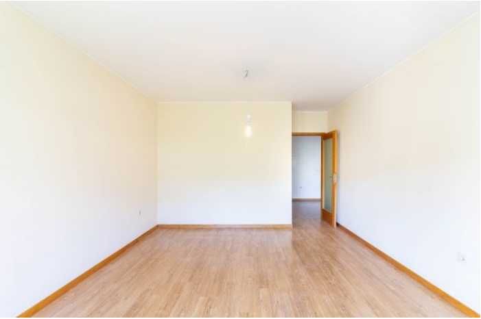 T3 Fanzeres com 2 WC completos + Elevador + Lugar de Garagem