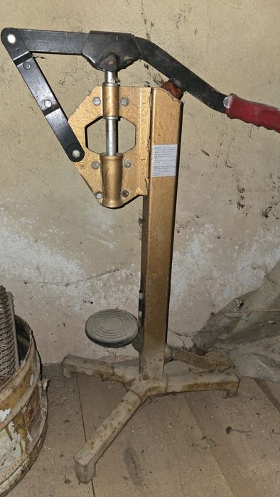 Maquina de enrolhar