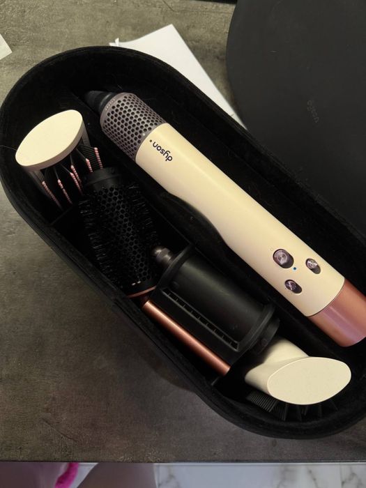 Стайлер Dyson Long. Rose gold