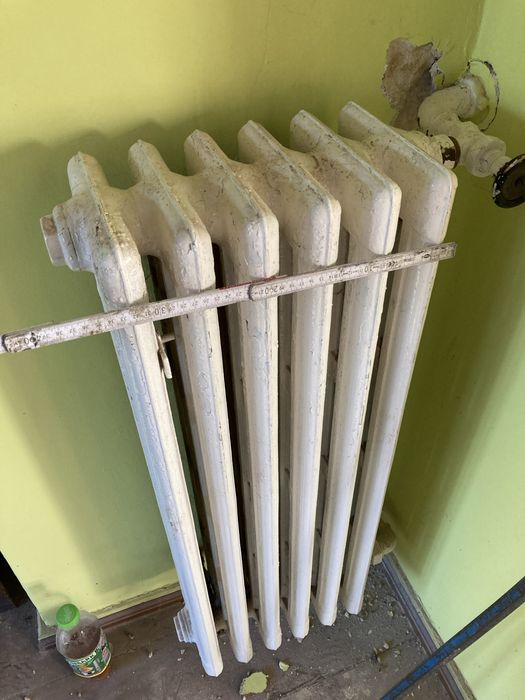 Grzejniki wiszące żeliwne szczelne