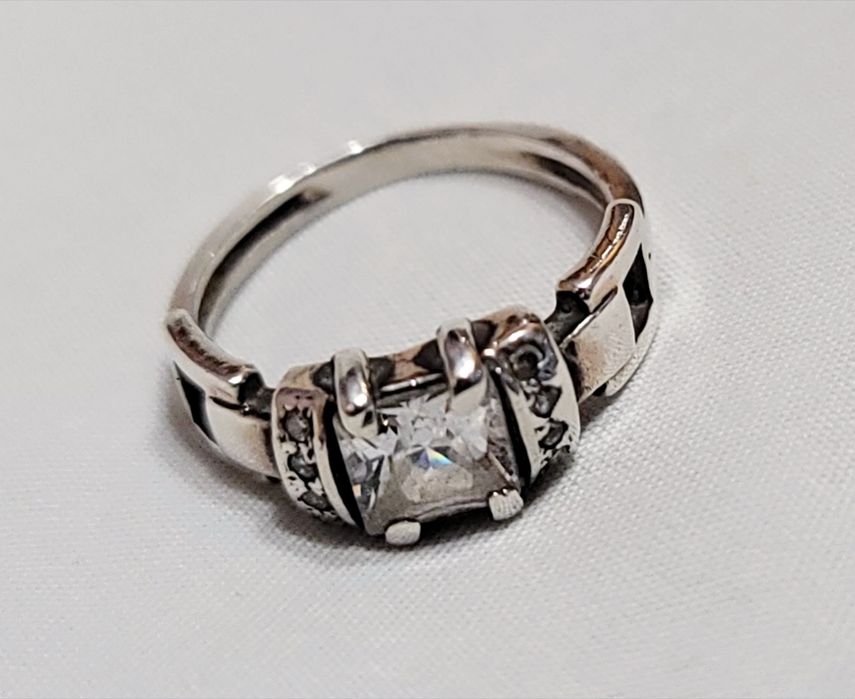 Серебряное кольцо с камнем 925 проба не времён ссср