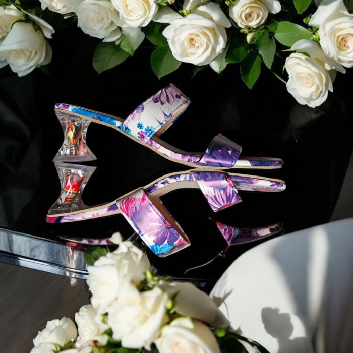 Nowe klapki damskie w kwiaty na przezroczystym obcasie efektowne wygod