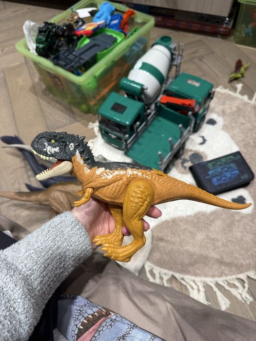 Оригінальні динозаври Jurassic World