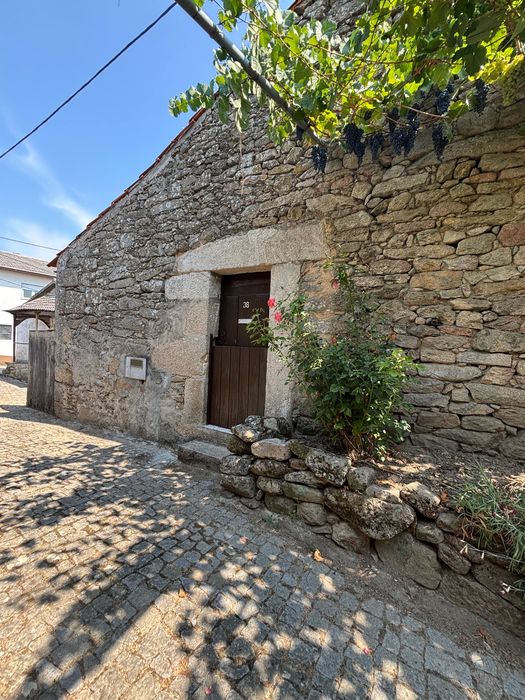 ARRENDA-SE Casa, Granja Nova, Tarouca