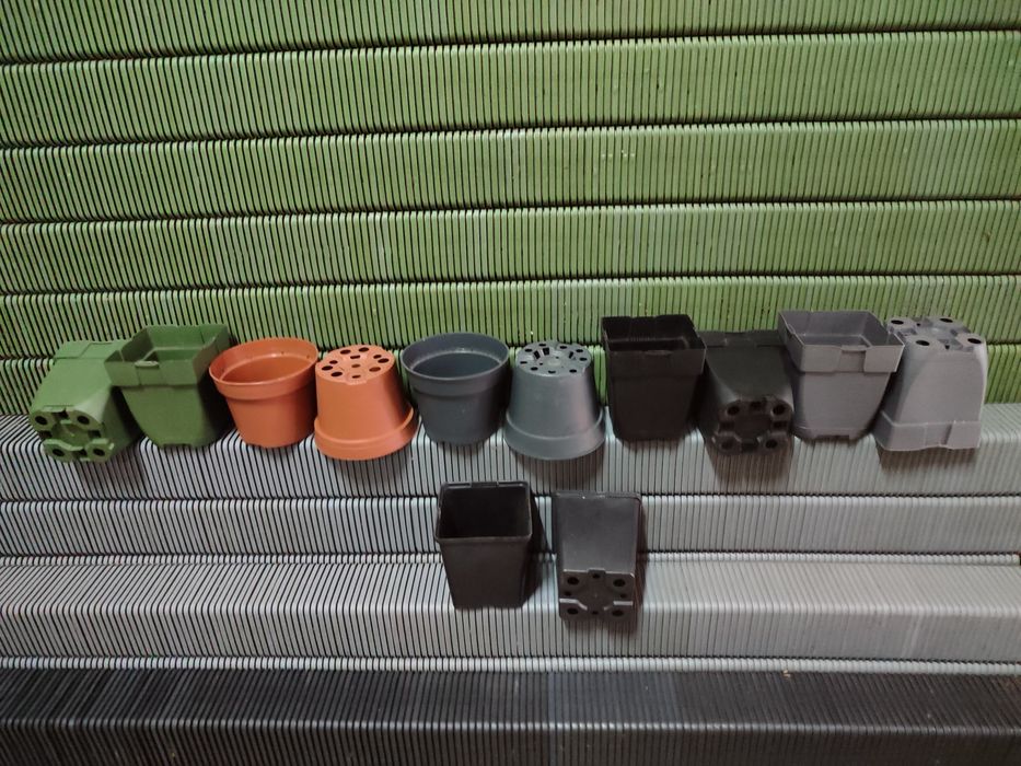 Горщики, контейнери від 1л до 20 л