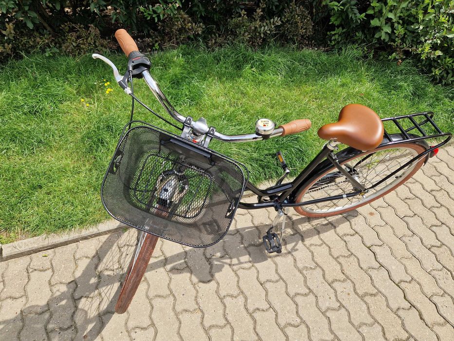 Rower miejski CHILLOVELO BLACK COFFEE LADY 28" + Koszyk + Dzwonek