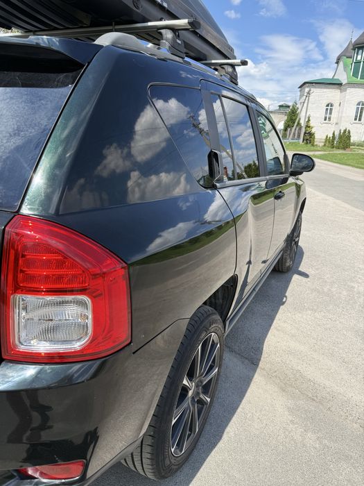 Продам jeep compass 2012