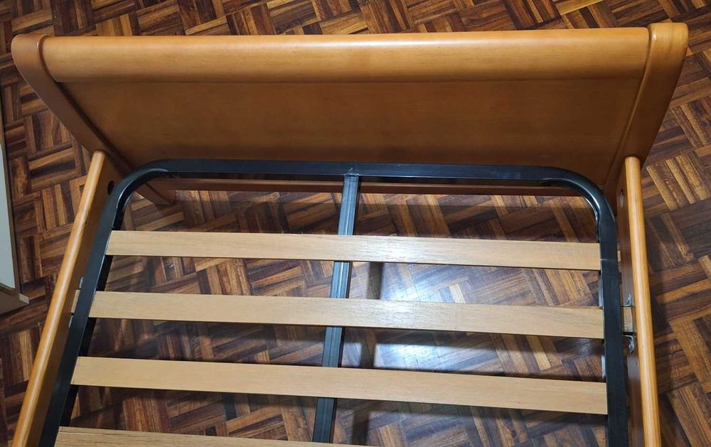 Cama Solteiro Completa Ótimo Estado