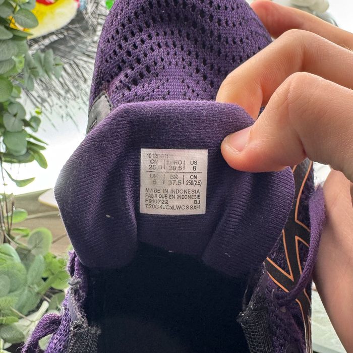 Кросівки Asics Gel Cumulus 39.5 розмір E549