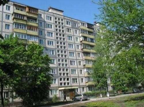 Найближчі станції метро Іподром, Теремки. вул. Лятошинського 4 а