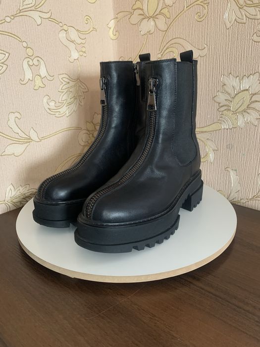 Жіночі зимові черевики