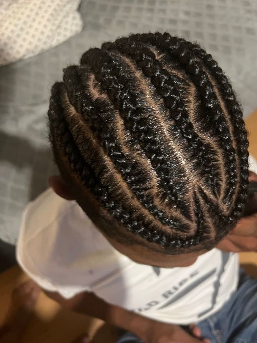 Faço tranças ao domicílio