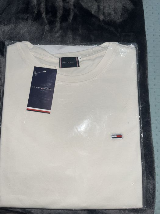 T-shirt de varias marcas 12 a partir da 3 ficam a 10€