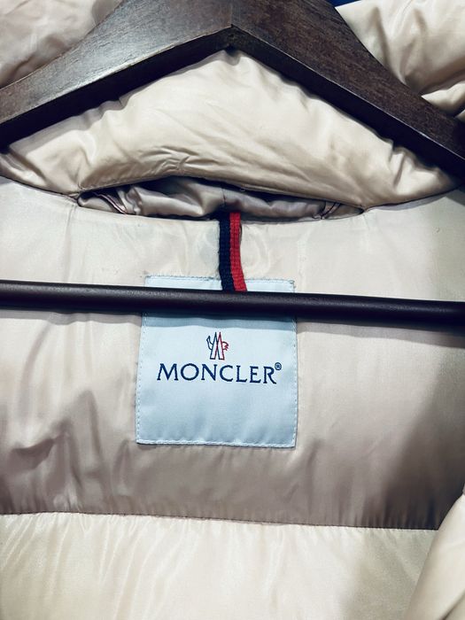 пуховик moncler