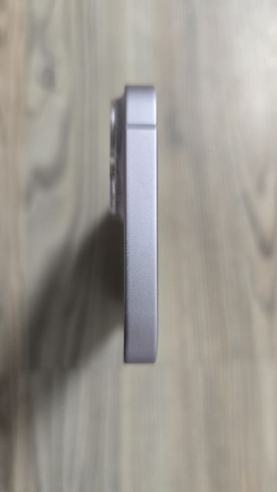 iPhone 14 w świetnym stanie