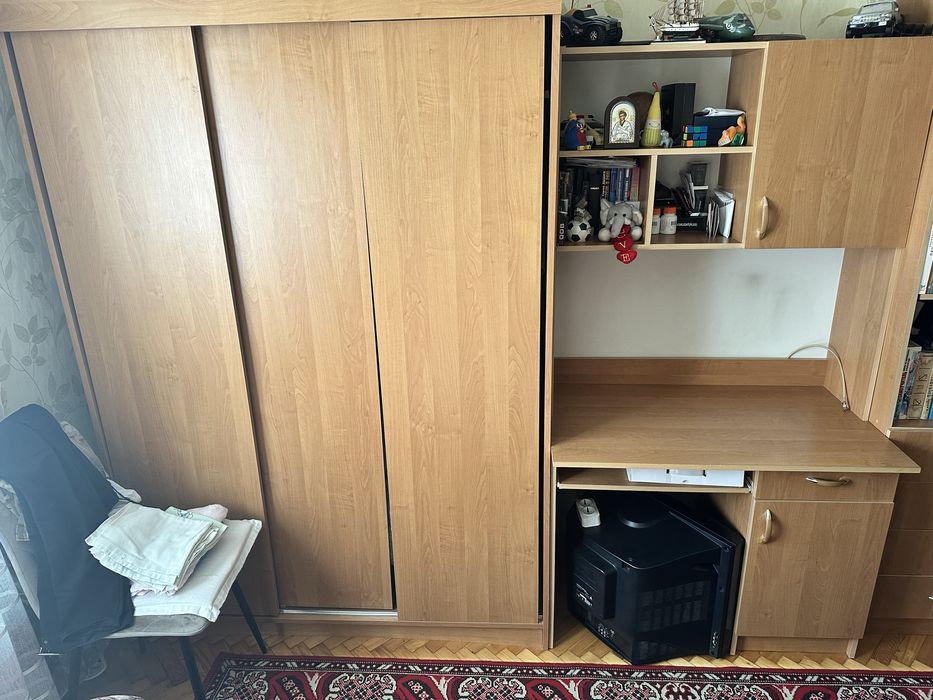 Стінка в спальню