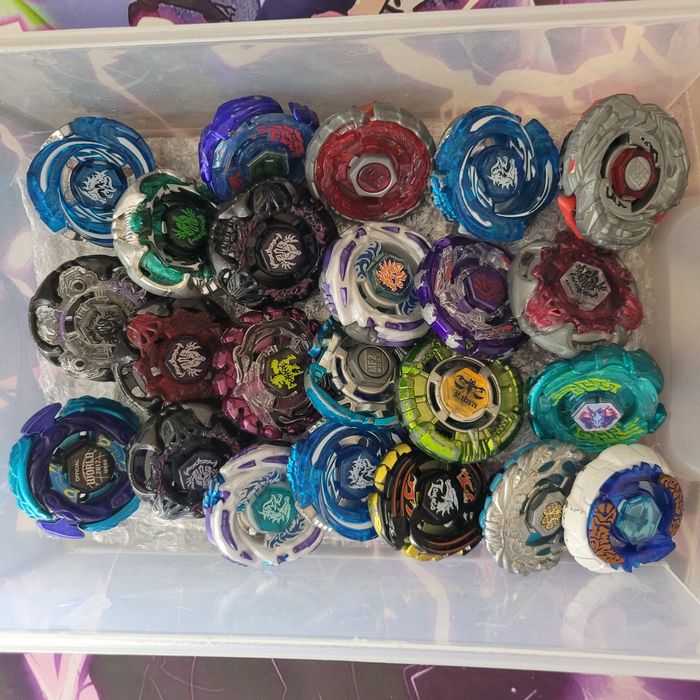Coleção de Beyblades Metal Fusion/Masters/Fury Individualmente