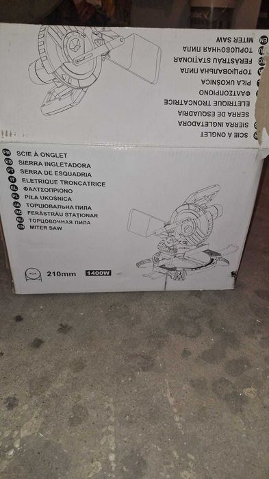 Serra de Esquadria Telescópica 1400W 210mm