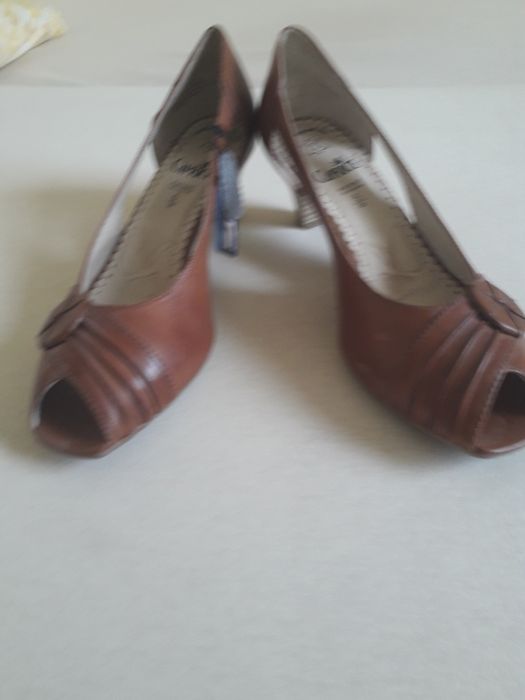 Buty damskie skórzane firmy Caprice