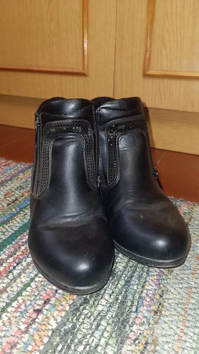 Жіночі ботіночки